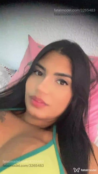 Acompanhante mulher morena (o) de olhos pretos - Clara