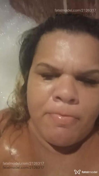 Acompanhante mulher loira (o) de olhos castanhos - Emanoelle Acompanhante mulher loira (o) de olhos castanhos - Emanoelle
