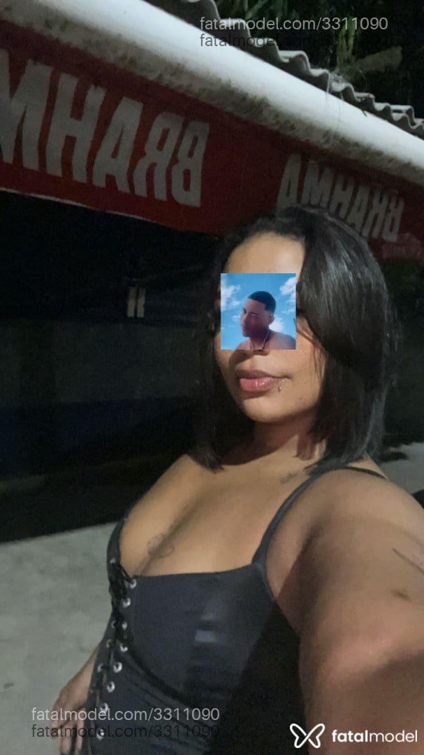 Acompanhante mulher morena (o) de olhos castanhos - Morena Acompanhante mulher morena (o) de olhos castanhos - Morena