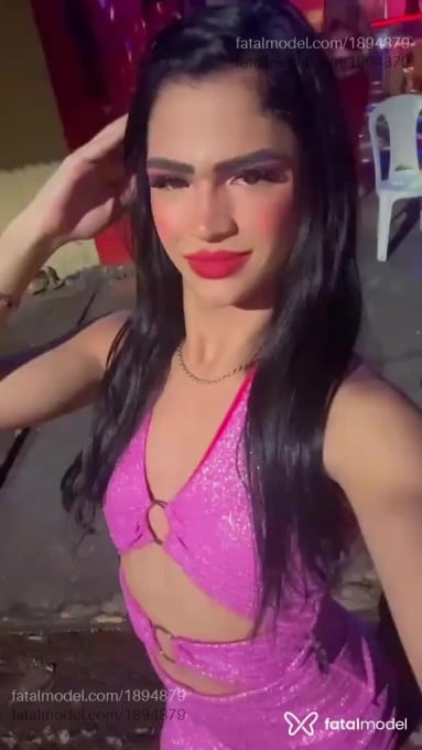 Acompanhante mulher trans com cabelo castanho de olhos castanhos em Pontes e Lacerda - PATRINY