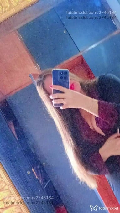 Acompanhante mulher com cabelo castanho de olhos azuis em Piracicaba - Raissa Muniz