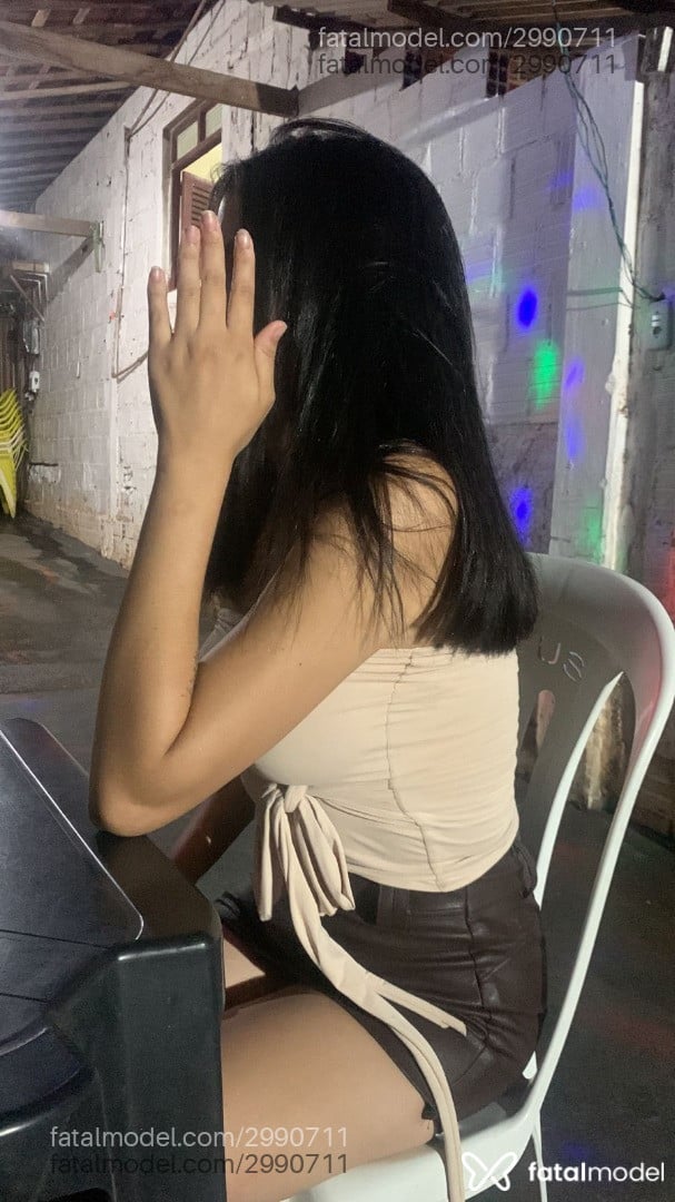 Acompanhante mulher com cabelo castanho de olhos mel em João Pessoa - Jade Maitê