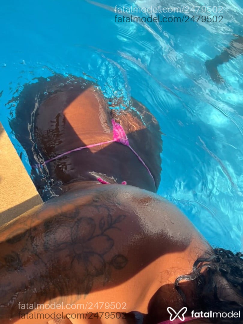 Acompanhante mulher com cabelo castanho de olhos castanhos em Rio de Janeiro Acompanhante mulher com cabelo castanho de olhos castanhos em Rio de Janeiro - Samanta