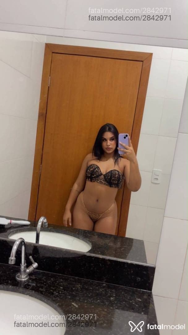 Acompanhante mulher morena (o) de olhos pretos em Rio Verde - Zaya Leal