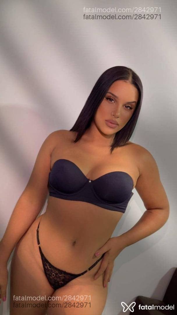 Acompanhante mulher morena (o) de olhos pretos em Rio Verde - Zaya Leal
