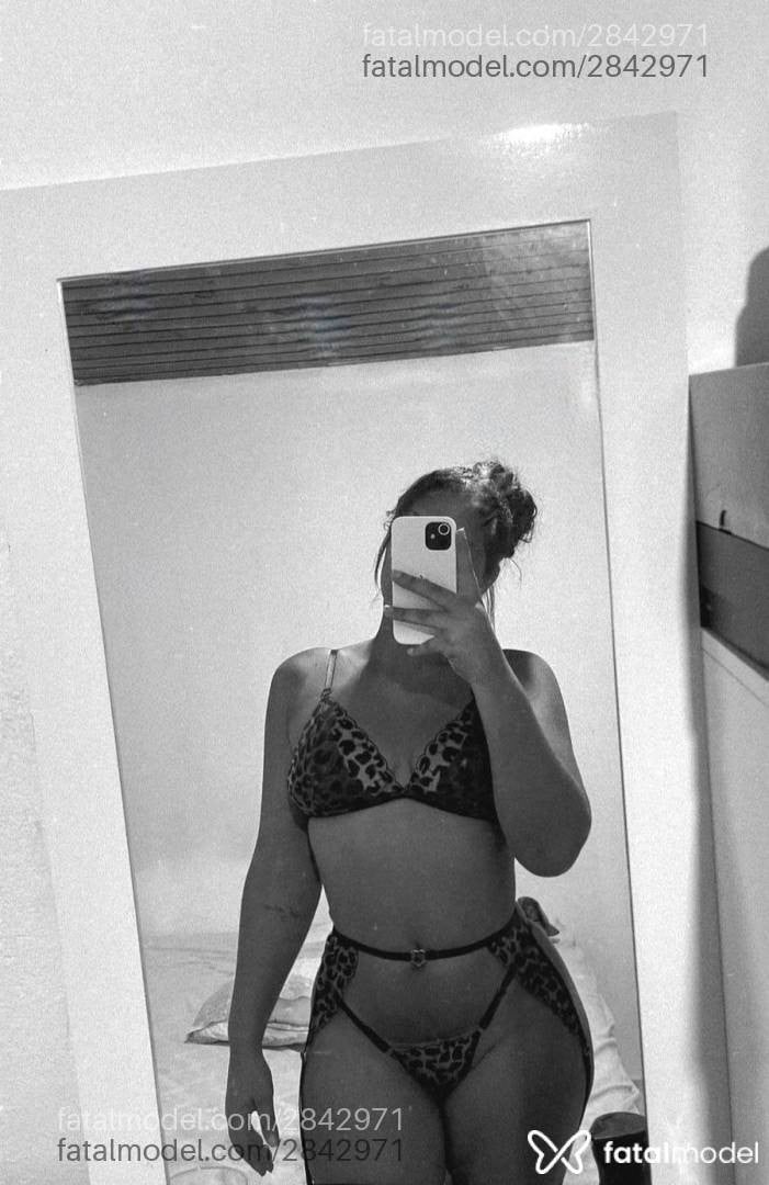 Acompanhante mulher morena (o) de olhos pretos em Rio Verde - Zaya Leal