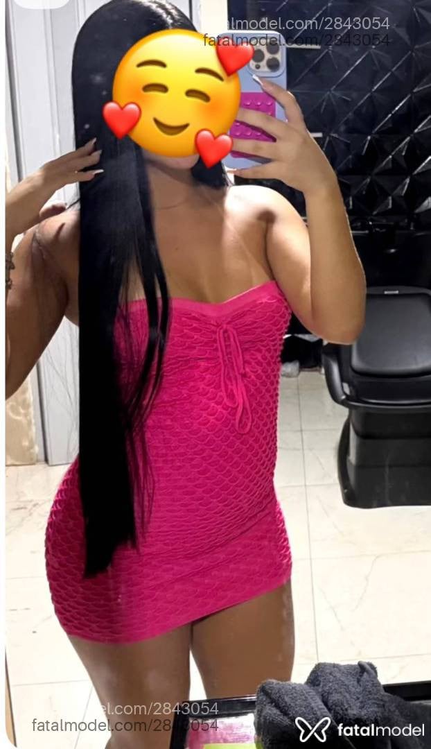 Acompanhante mulher morena (o) de olhos pretos - Melissa