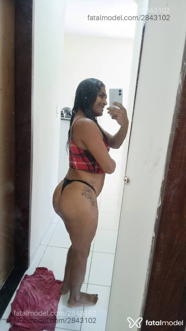 Acompanhante mulher trans com cabelo castanho de olhos pretos em Virtual - Yasmim Oliveira