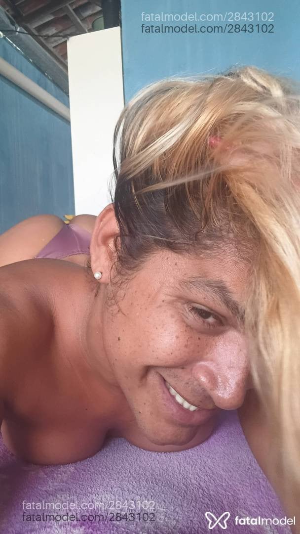 Acompanhante mulher trans com cabelo castanho de olhos pretos em Virtual - Yasmim Oliveira