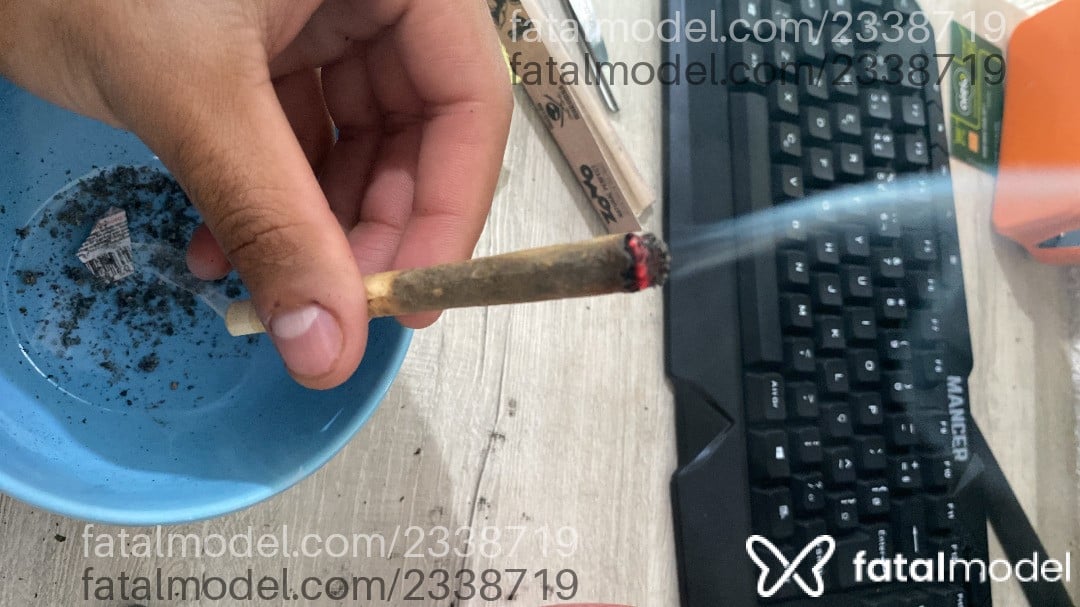 Acompanhante homem com cabelo castanho de olhos pretos - Liphenovinhocm Acompanhante homem com cabelo castanho de olhos pretos - Liphenovinhocm