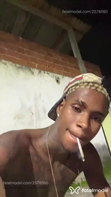 Acompanhante homem com cabelo castanho de olhos castanhos em Rio de Janeiro - Pretin