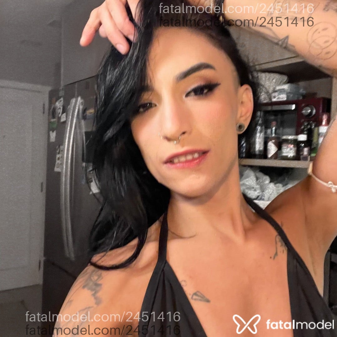 Acompanhante mulher trans morena (o) de olhos cinza em Florianópolis - Beatriz