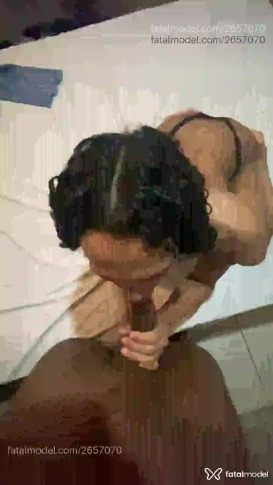 Acompanhante não-binário com cabelo castanho de olhos castanhos em São Paulo - Handy