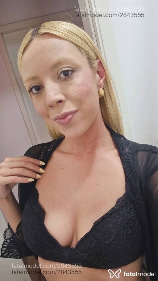 Acompanhante mulher loira (o) de olhos castanhos em Barueri Acompanhante mulher loira (o) de olhos castanhos em Barueri - Larissa