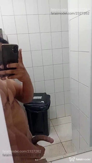 Acompanhante homem morena (o) de olhos castanhos - Vitor