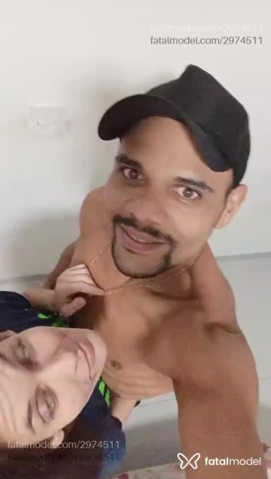 Acompanhante homem morena (o) de olhos mel em São Luís Acompanhante homem morena (o) de olhos mel em São Luís - Oliver