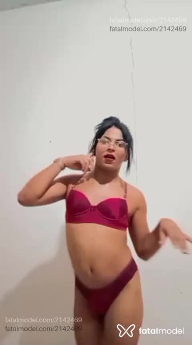 Acompanhante mulher trans morena (o) de olhos castanhos em Juara Acompanhante mulher trans morena (o) de olhos castanhos em Juara - Luaratrans