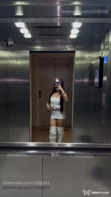 Acompanhante mulher morena (o) de olhos azuis em São Paulo - Milena Nunes