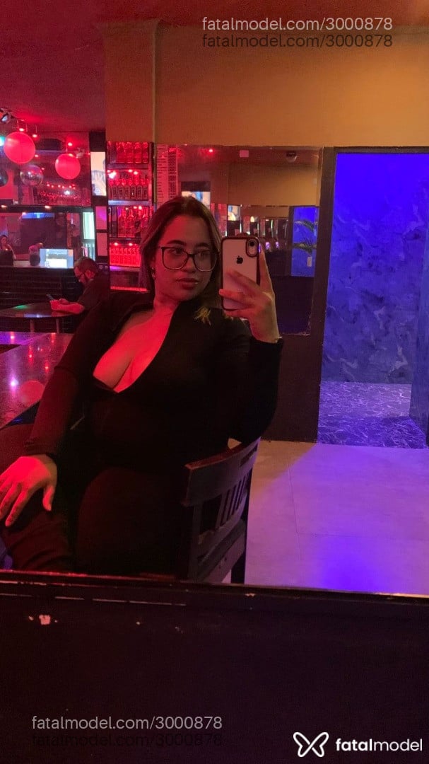 Acompanhante mulher loira (o) de olhos castanhos em São Paulo - Larissa Borges