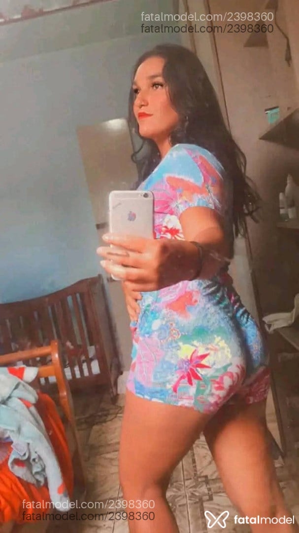 Acompanhante mulher morena (o) de olhos castanhos em Piracanjuba - Morena
