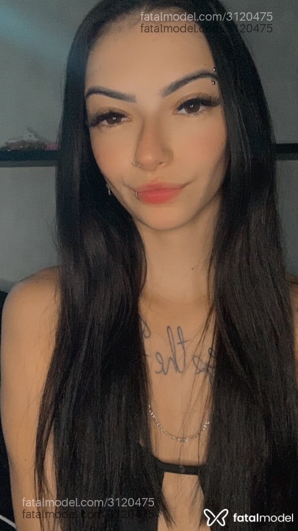 Acompanhante mulher morena (o) de olhos castanhos em Virtual - Badmelli