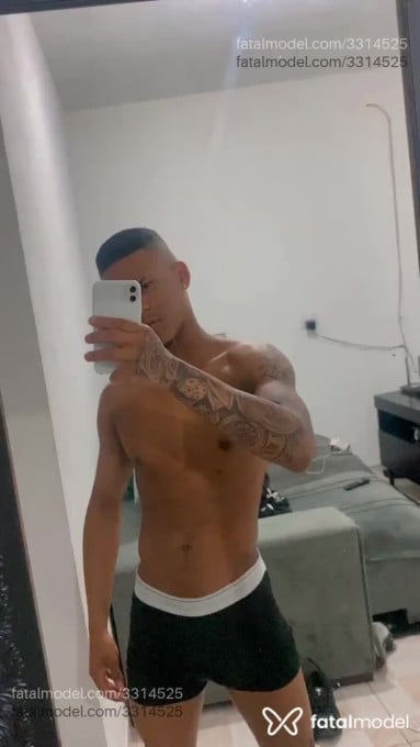 Acompanhante homem morena (o) de olhos pretos em São Paulo - Henrique