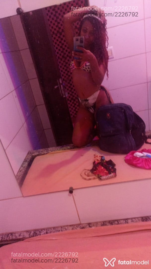 Acompanhante mulher ruiva (o) de olhos verdes em Belo Horizonte - Fernanda