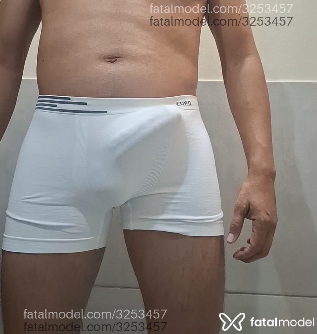 Acompanhante homem morena (o) de olhos castanhos - Henrique