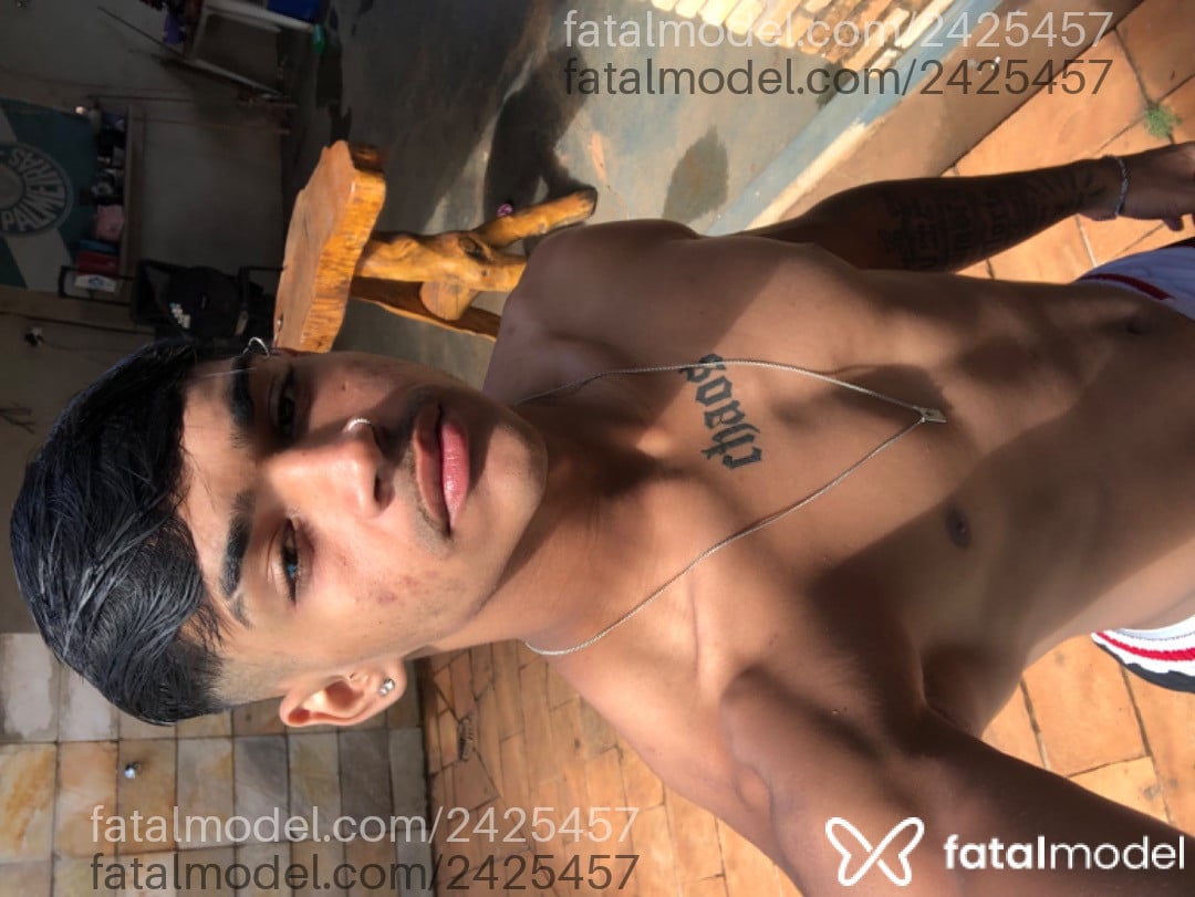 Acompanhante homem morena (o) de olhos castanhos em São José do Rio Preto - Silva