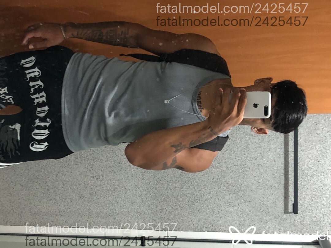 Acompanhante homem morena (o) de olhos castanhos em São José do Rio Preto - Silva