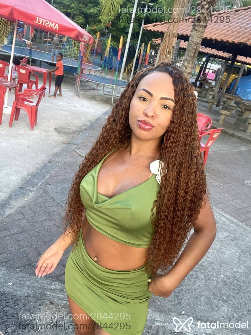 Acompanhante mulher morena (o) de olhos pretos em Linhares - Laís Aguiar