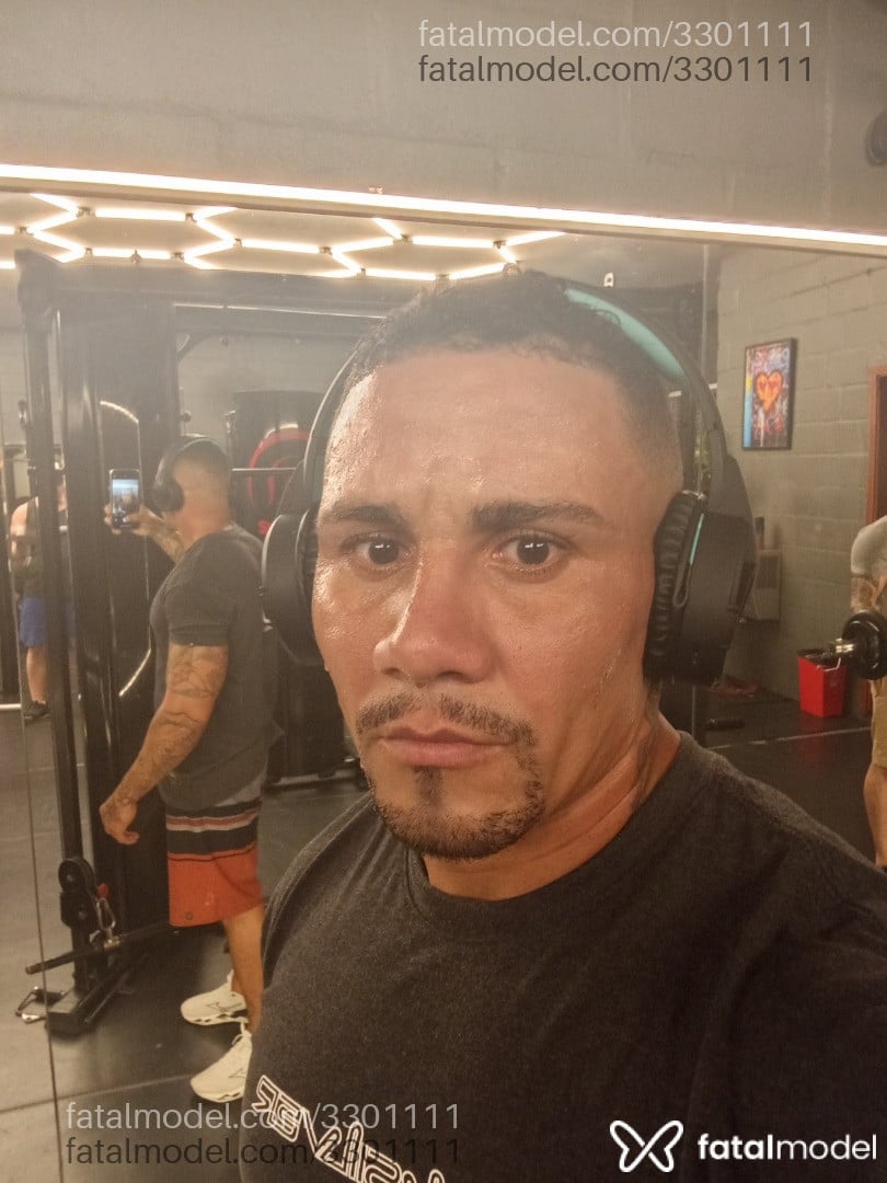 Acompanhante homem com cabelo castanho de olhos castanhos em Campinas - Danilo