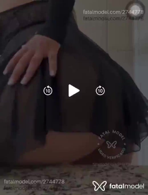 Acompanhante mulher com cabelo castanho de olhos castanhos em Itajaí - Letícia Vidal