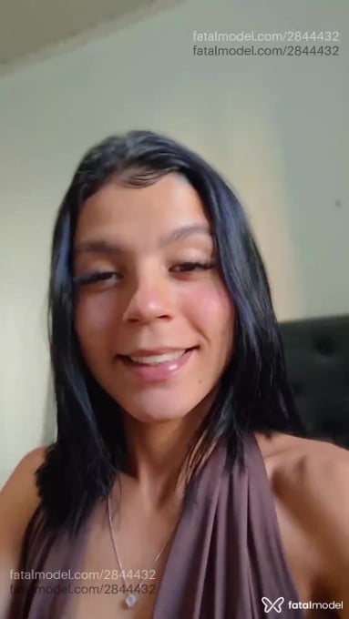 Acompanhante mulher morena (o) de olhos castanhos em Extrema - Megan Maria