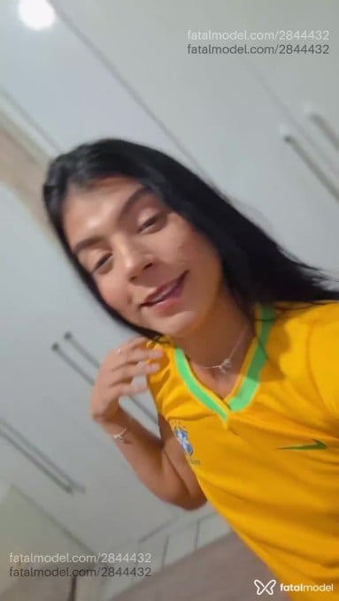 Acompanhante mulher morena (o) de olhos castanhos - Megan Maria