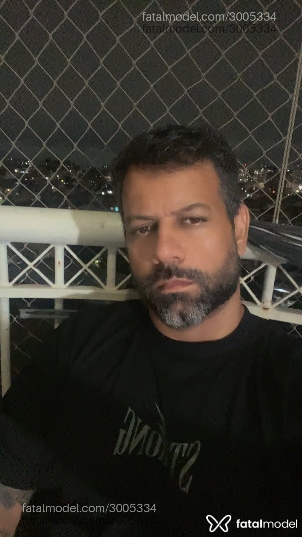 Acompanhante homem com cabelo castanho de olhos castanhos em Rio de Janeiro - Thiago Kaled