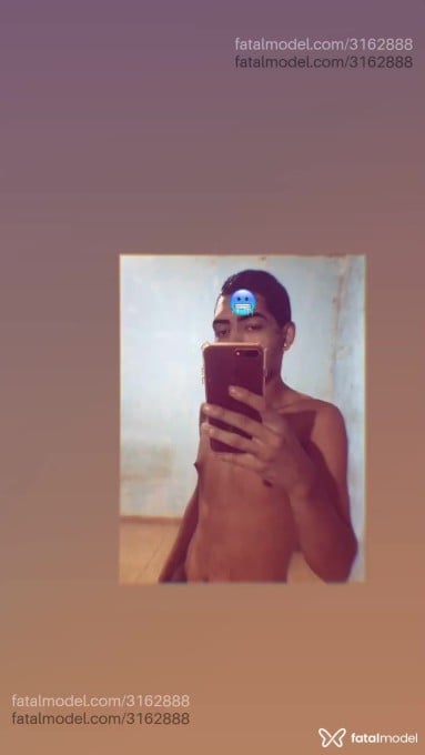 Acompanhante homem com cabelo castanho de olhos castanhos em Duque de Caxias - Kauan