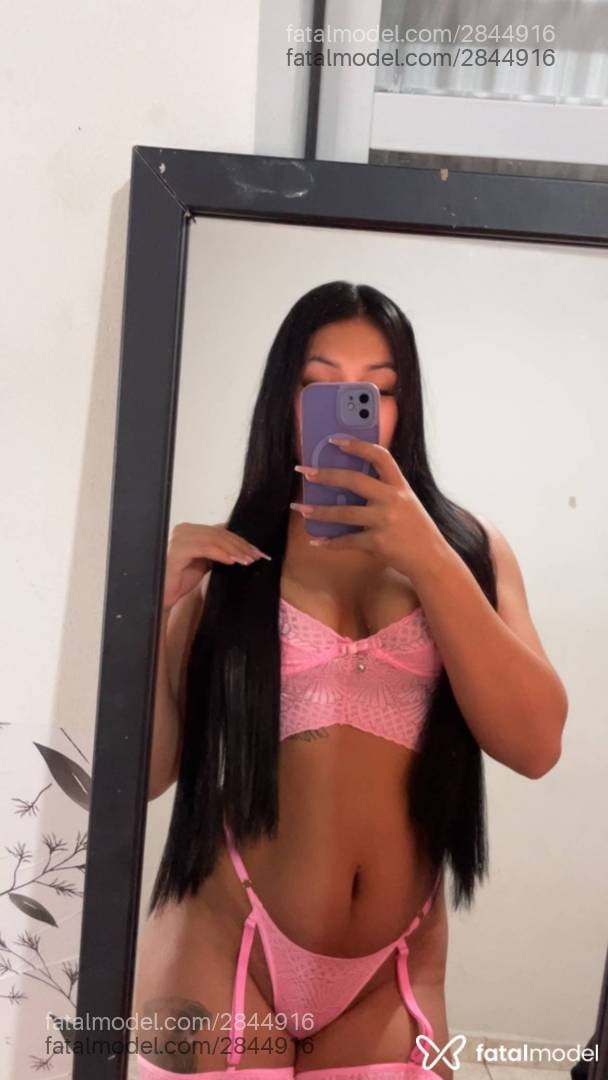 Acompanhante mulher morena (o) de olhos castanhos - Layla Borges