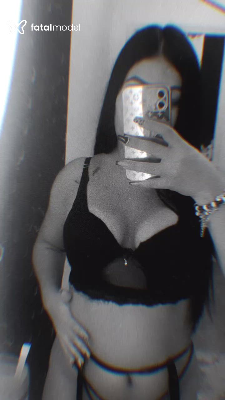 Acompanhante mulher morena (o) de olhos castanhos em Taubaté Acompanhante mulher morena (o) de olhos castanhos em Taubaté - Layla Borges