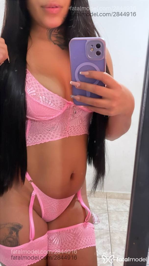 Acompanhante mulher morena (o) de olhos castanhos - Layla Borges