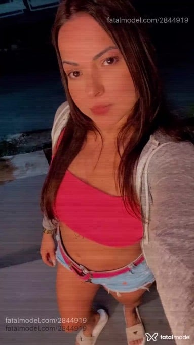 Acompanhante mulher com cabelo castanho de olhos castanhos em Campina Grande - Suzanne