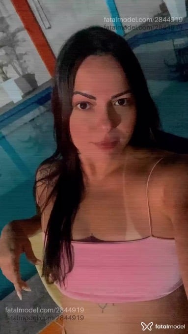 Acompanhante mulher com cabelo castanho de olhos castanhos em Campina Grande - Suzanne