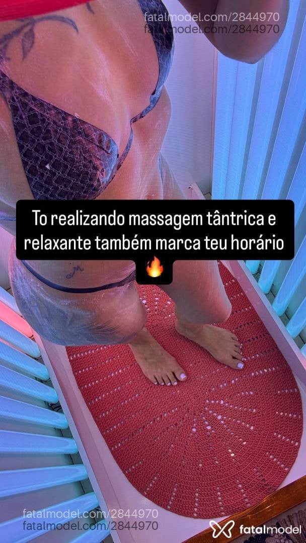Acompanhante mulher com cabelo castanho de olhos mel - Mary