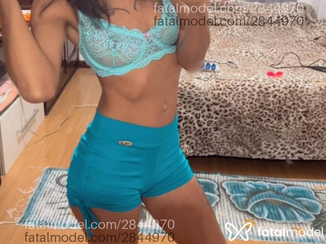 Acompanhante mulher com cabelo castanho de olhos mel em Criciúma - Mary