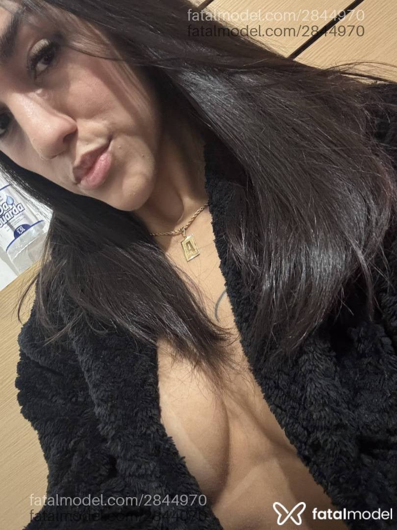 Acompanhante mulher com cabelo castanho de olhos mel - Mary