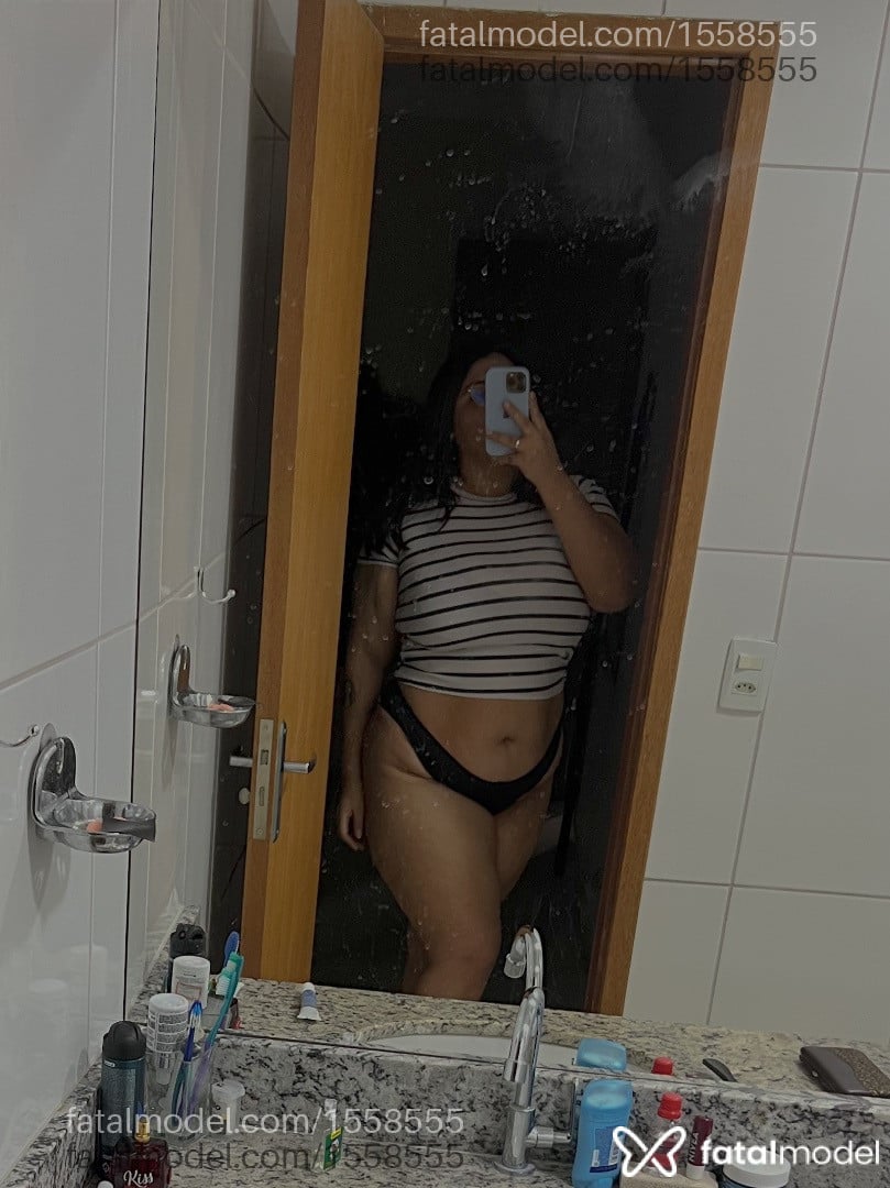 Acompanhante mulher com cabelo castanho de olhos castanhos em Ipatinga Acompanhante mulher com cabelo castanho de olhos castanhos em Ipatinga - Clara Tavares