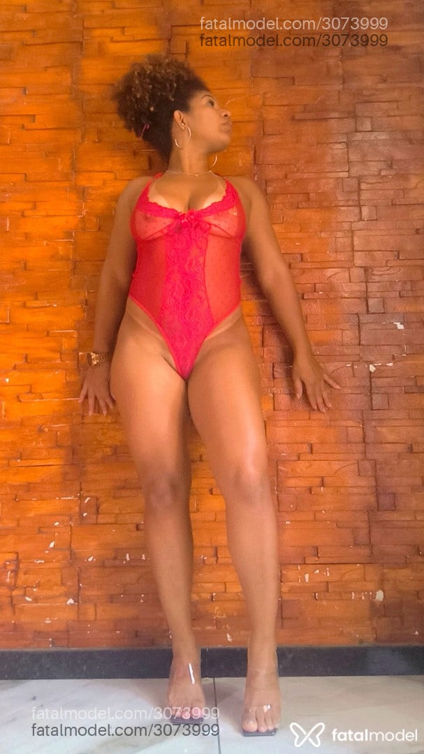 Acompanhante mulher morena (o) de olhos castanhos em Itajubá - Sol Karioca