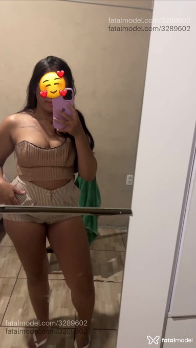 Acompanhante mulher morena (o) de olhos castanhos - Estrelinha Acompanhante mulher morena (o) de olhos castanhos - Estrelinha