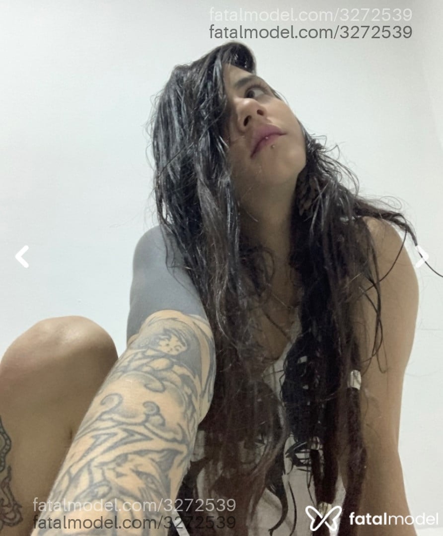 Acompanhante mulher com cabelo castanho de olhos verdes em São Paulo Acompanhante mulher com cabelo castanho de olhos verdes em São Paulo - Dionea