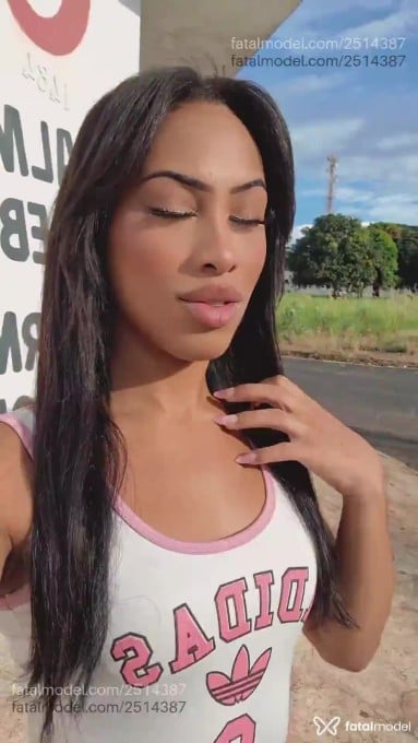 Acompanhante mulher trans morena (o) de olhos pretos em Uberlândia - Yzamoranguinho